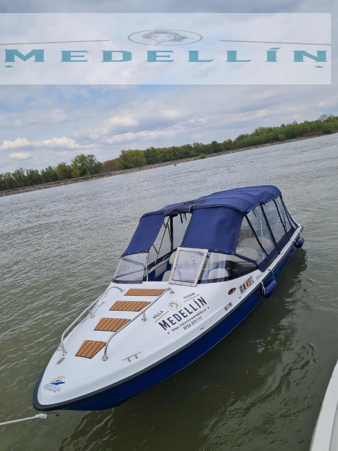 Pensiunea Medellin Tulcea Exteriör bild