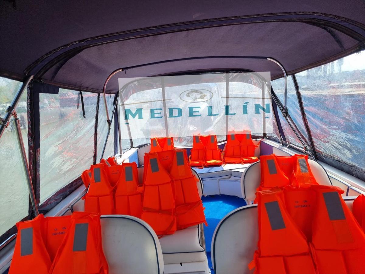 Pensiunea Medellin Tulcea Exteriör bild